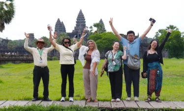 Phnom Penh to Angkor Wat, Bayon & Ta Prohm Day Trip